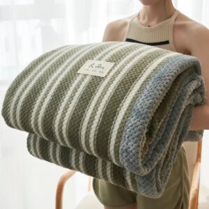 Soft Chenille Knit Throw Blanket for Cozy Comfort